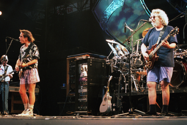 jerry garcia in concernt